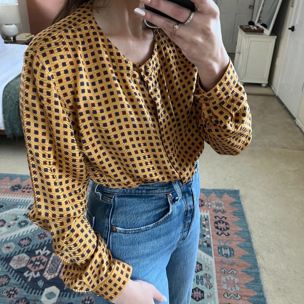 ✨Vintage Silk Blouse✨